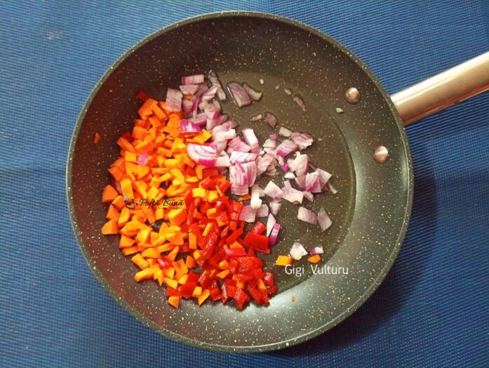 supa rosii coapte smantana cimbru 1 697x525 - Supa de rosii coapte cu smantana si cimbru