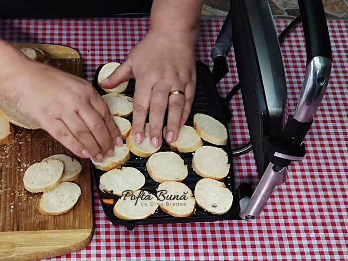 Bruschete simple din baghete