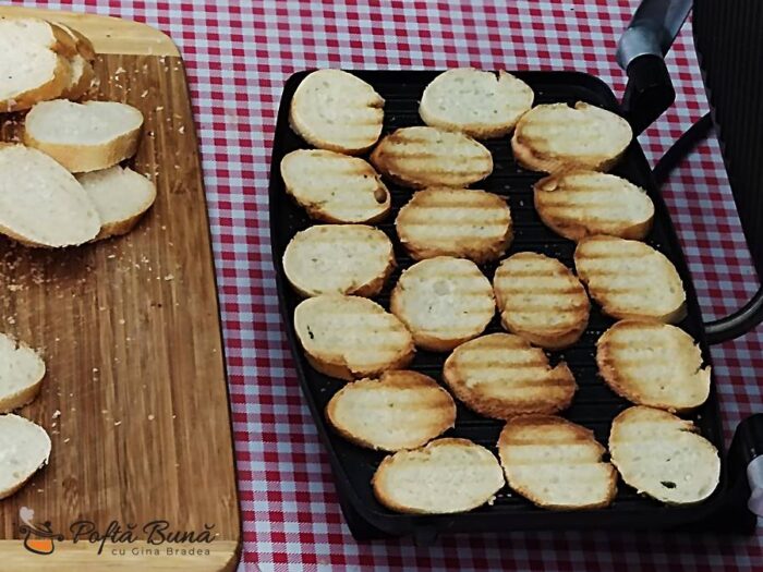 Bruschete simple din baghete