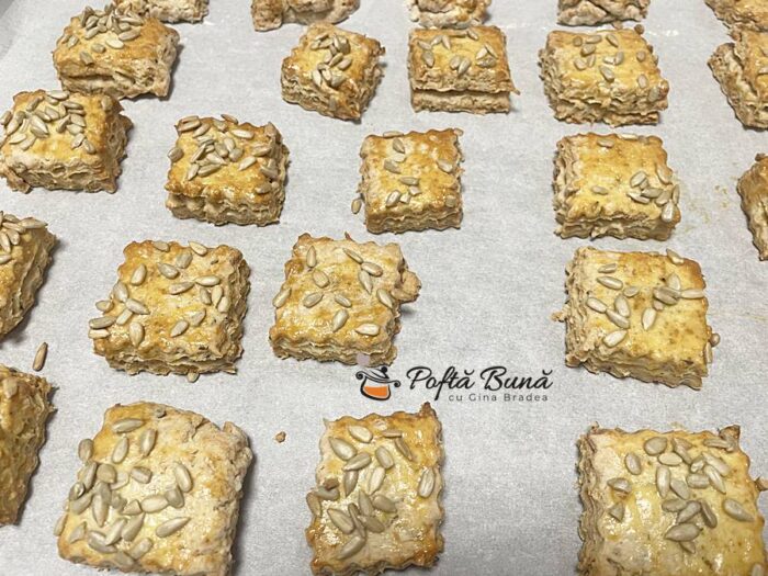 Pogacele cu jumari si iaurt Pogacele cu jumari si iaurt