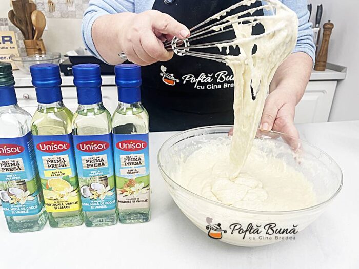 Prajitura turnata de post cu mere reteta gina bradea 1 700x525 - Prajitura turnata de post cu mere