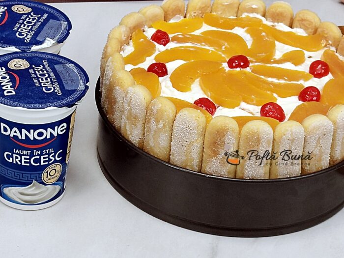 Tort cu iaurt si piersici fara coacere