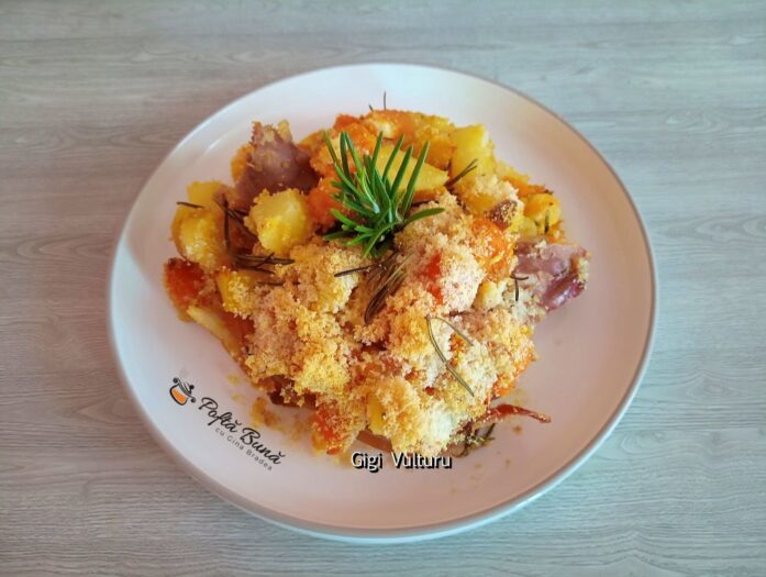 cartofi si dovleac la cuptor prosciutto cascaval reteta 1 697x525 - Cartofi si dovleac la cuptor cu prosciutto si cascaval