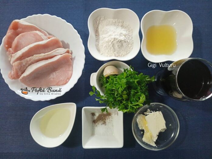 Cotlet de porc cu unt, vin si patrunjel