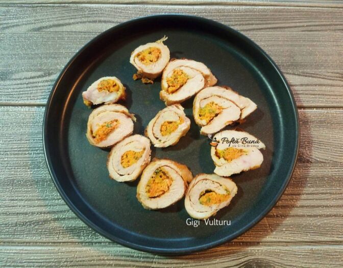 Rulouri din piept de pui cu morcov si mozzarella