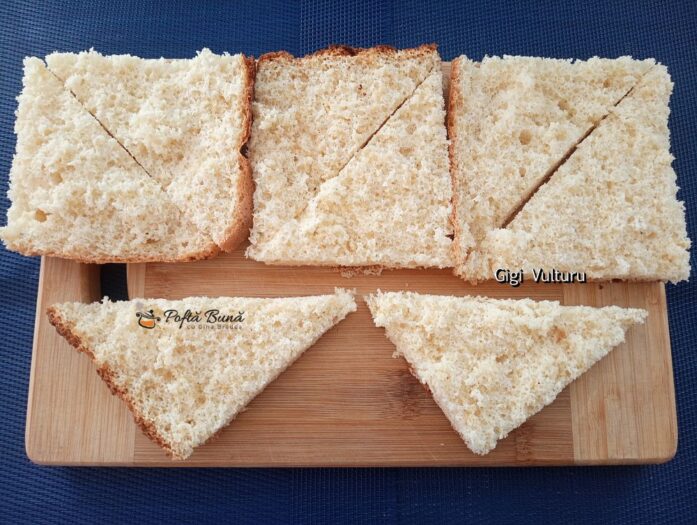 Tavalita triunghi cu fructe de padure