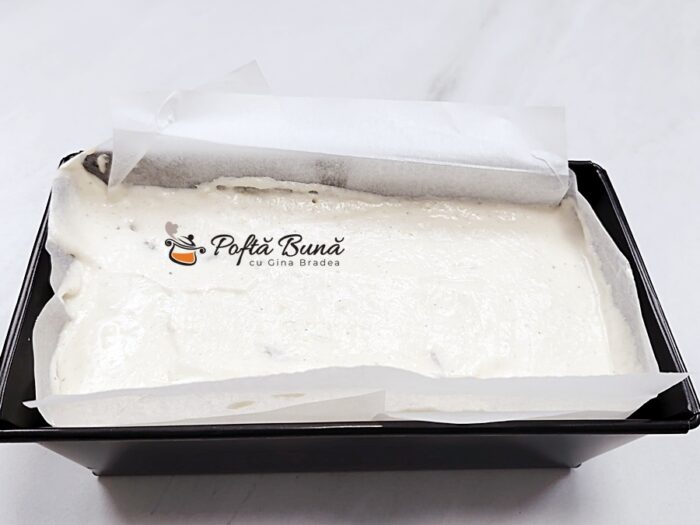 Chec din albusuri cu stafide si rahat simplu si pufos reteta gina bradea 5 700x525 - Chec din albusuri cu stafide si rahat, simplu si pufos