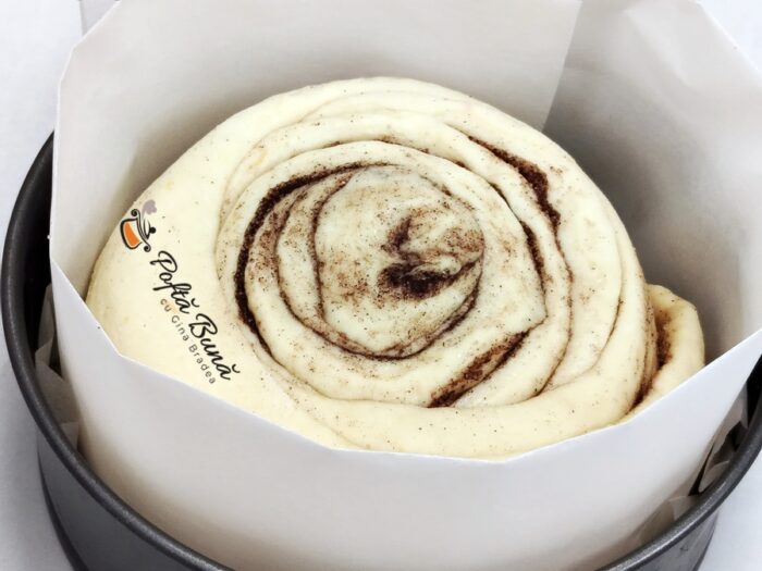 Rulouri cu scortisoara si crema de branza - cinnamon rolls