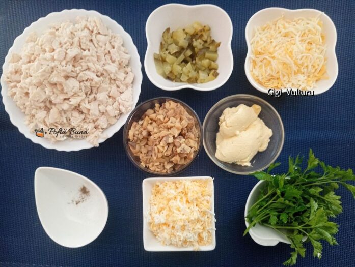 Bilute din piept de pui, ciuperci si mozzarella