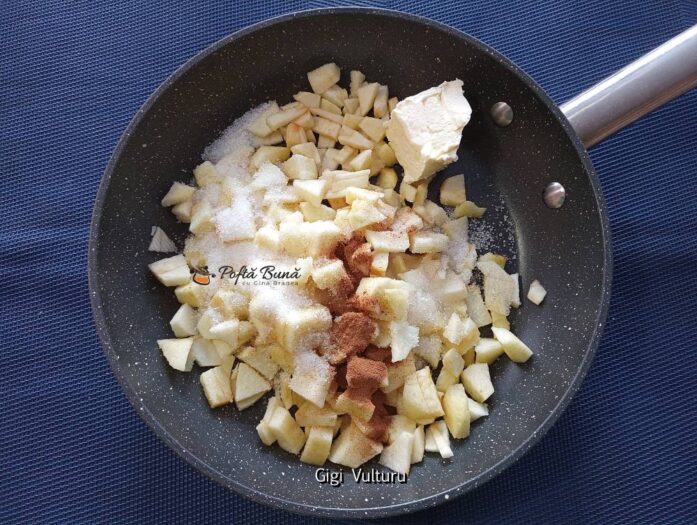 Crumble la pahar cu mere crumble la pahar cu mere reteta gina bradea 2 697x525 - Crumble la pahar cu mere