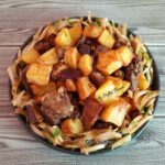 Ficat de pui cu cartofi, vinete si ceapa