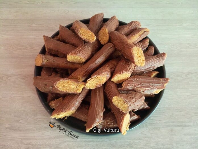 fursecuri trunchi de copac reteta gina bradea 1 697x525 - Fursecuri trunchi de copac