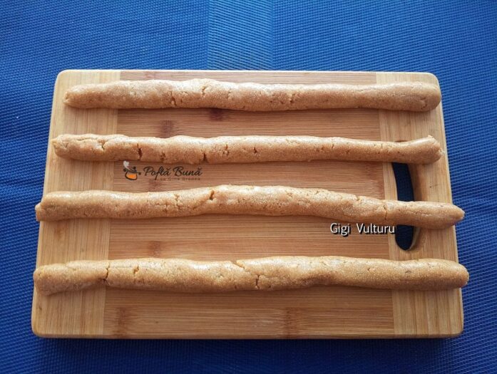 Fursecuri trunchi de copac