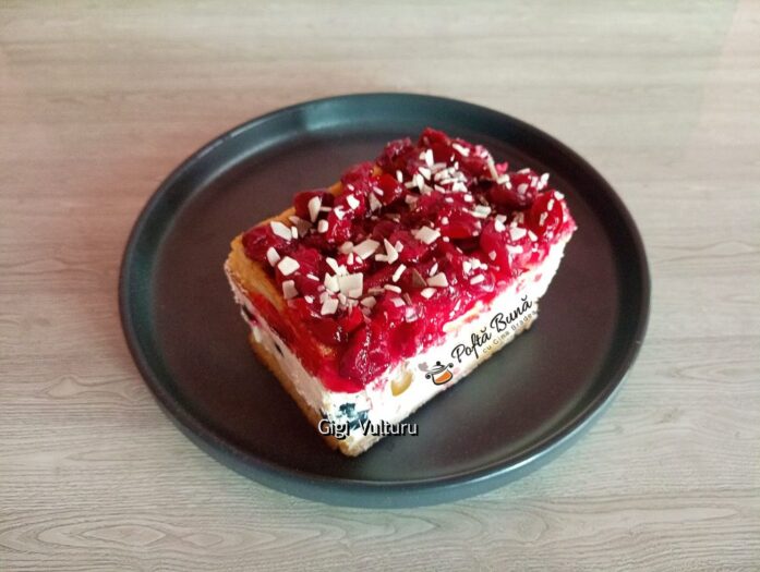 Prajitura cu gofre, mascarpone, frisca si visine