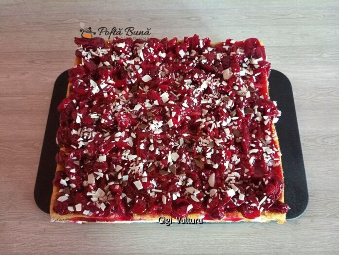 Prajitura cu gofre, mascarpone, frisca si visine