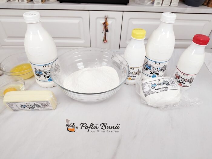 Rasucite pufoase cu lapte batut Rasucite pufoase cu lapte batut reteta gina bradea 1 700x525 - Rasucite pufoase cu lapte batut