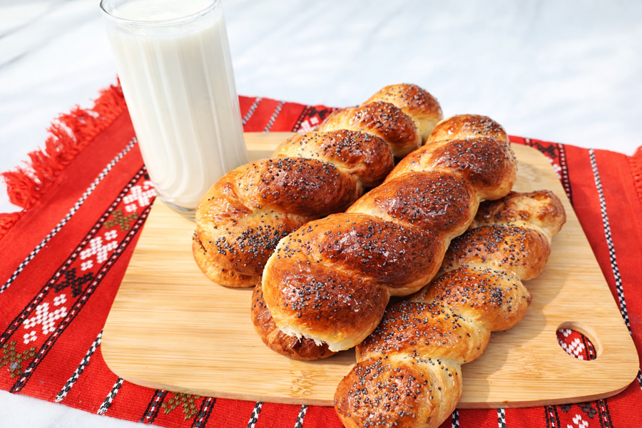 Rasucite pufoase cu lapte batut