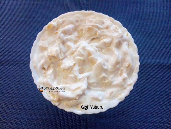 Fursecuri din albușuri cu fulgi de migdale fursecuri albusuri fulgi migdale reteta gina bradea 3 697x525 - Fursecuri din albușuri cu fulgi de migdale