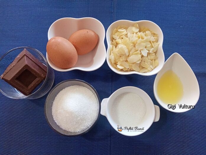 Fursecuri din albușuri cu fulgi de migdale Fursecuri din albușuri cu fulgi de migdale