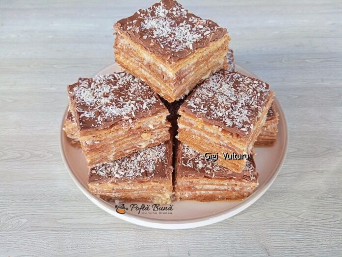 prajitura foi napolitana crema unt lapte condensat gina bradea 2 697x525 - Prajitura din foi de napolitana cu crema de unt si lapte condensat