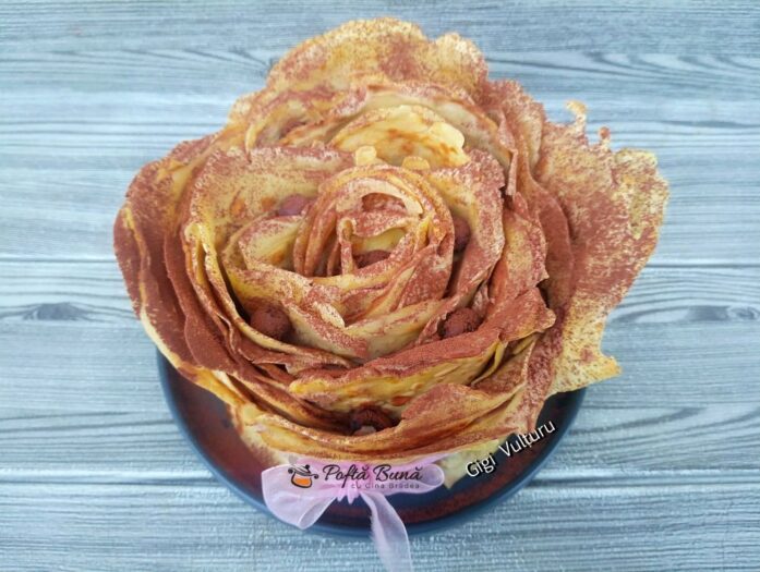 tort clatite crema mascarpone ciocolata reteta 3 697x525 - Tort din clatite cu crema de mascarpone si ciocolata