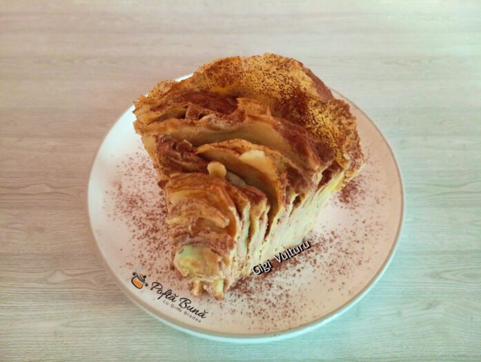 tort clatite crema mascarpone ciocolata reteta 4 697x525 - Tort din clatite cu crema de mascarpone si ciocolata