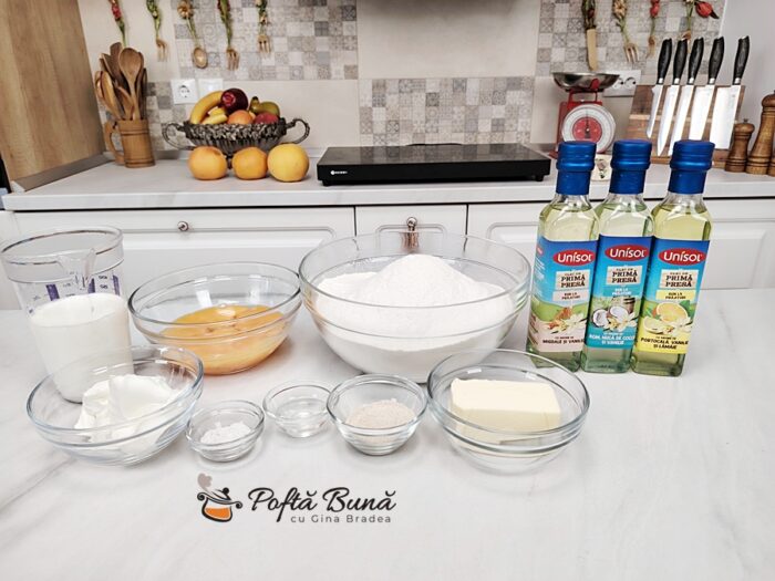 Cozonac moldovenesc cu aluat oparit si 10 galbenusuri pufos reteta gina bradea 2 700x525 - Cozonac cu aluat opărit și 10 gălbenușuri