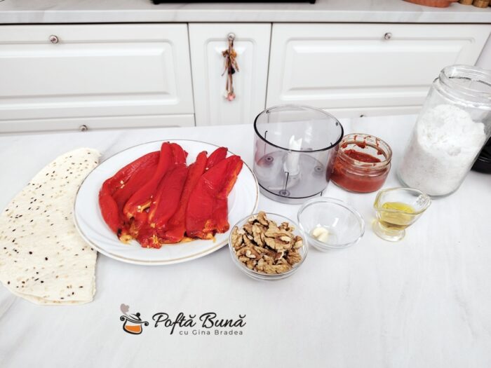 Muhammara pasta picanta de ardei copti cu nuci reteta gina bradea 1 700x525 - Muhammara pasta de ardei copti cu nuci