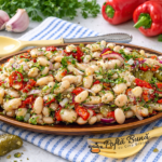 Salata de fasole boabe cu ardei copti si castraveti murati