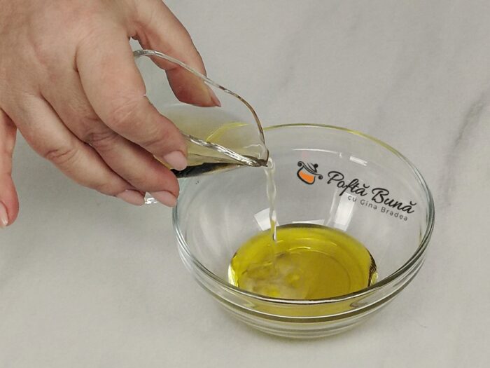 Salata de fasole boabe cu ardei copti si castraveti murati reteta gina bradea 6 700x525 - Salata de fasole boabe cu ardei copti si castraveti murati