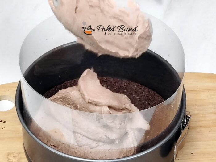 Tort cu nucă și cremă de ciocolată cu vișine