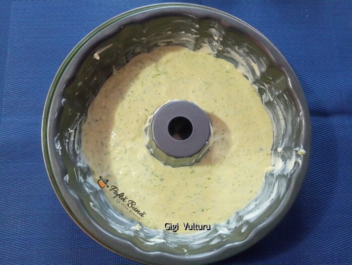 Budincă de dovlecei cu sos de parmezan budinca de dovlecei cu sos de parmezan reteta gina bradea 3 697x525 - Budincă de dovlecei cu sos de parmezan