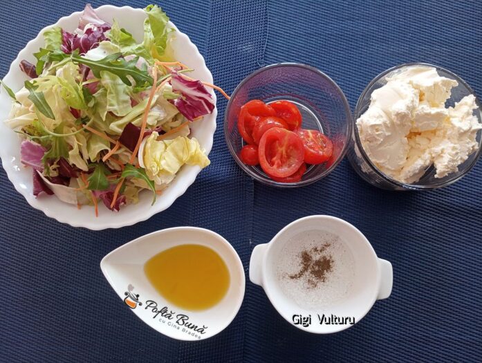 pasta tartinabila crema branza salata rosii cherry 4 697x525 - Pastă tartinabilă din cremă de br&acirc;nză, salată și roșii cherry