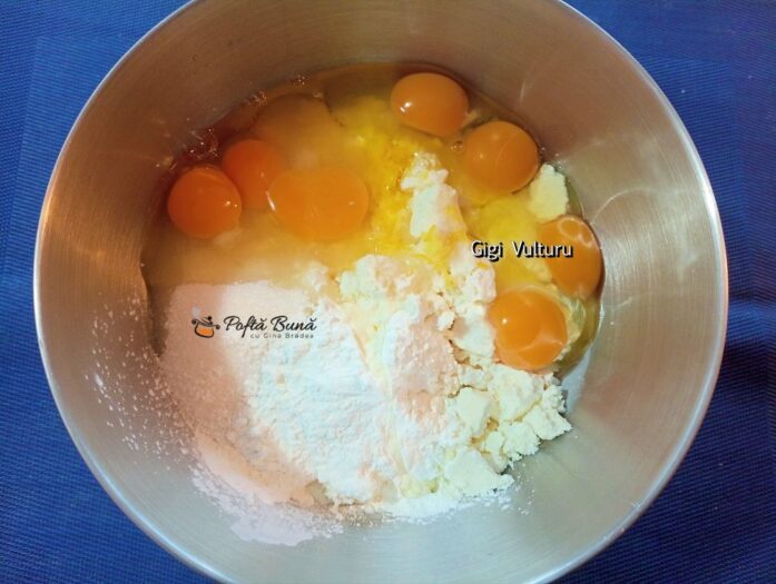 Cum se face prajitura cu branza si piersici din compot