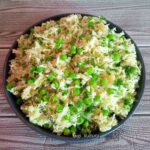 Salată de varză cu mazăre și mărar