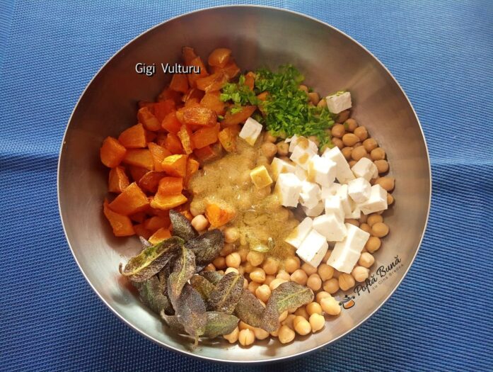 Salată din dovleac cu năut, unt și salvie