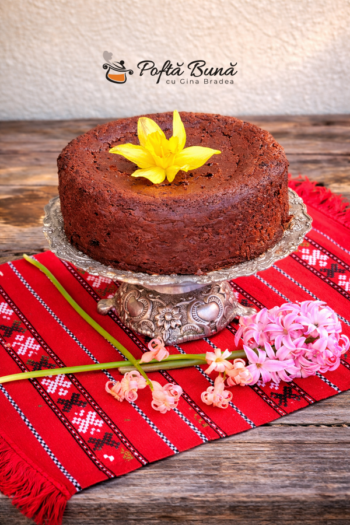 Pasca cu ciocolată fără aluat &ndash; rețetă simplă și cremoasă, explicată pas cu pas
