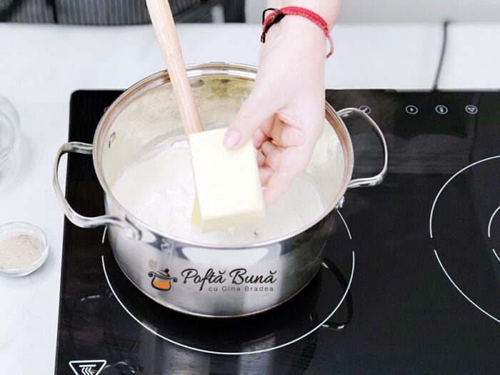 Pasca cu ciocolată fără aluat &ndash; rețetă simplă și cremoasă, explicată pas cu pas