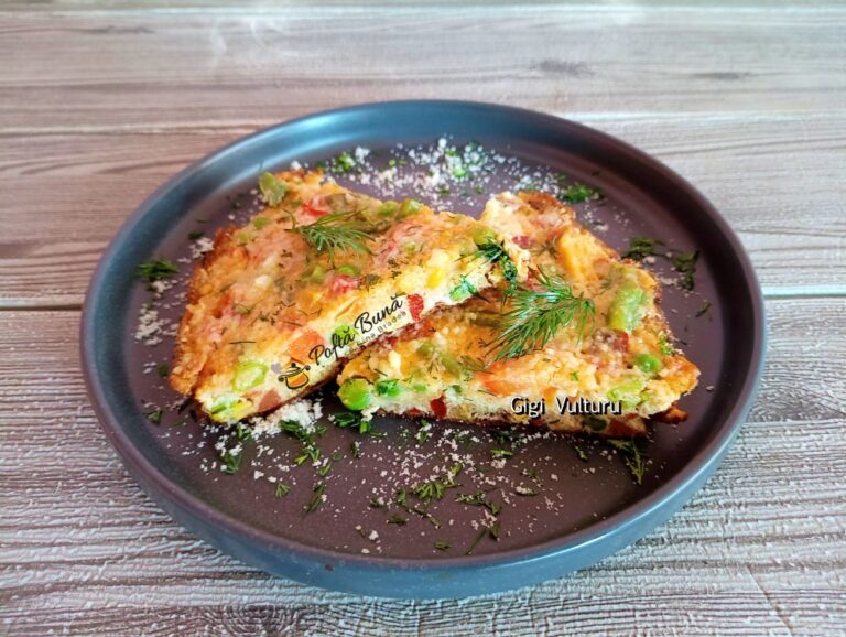 Amestec mexican cu ouă la tigaie