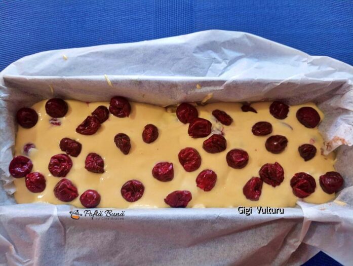 chec valurile dunarii reteta gina bradea 5 697x525 - Chec Valurile Dunării