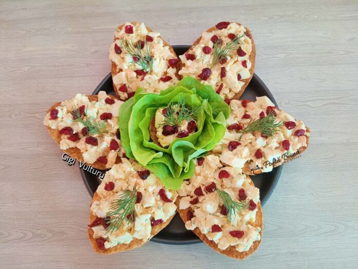 Ouă crocante din lipie cu pastă de ouă