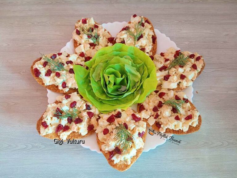 Ouă crocante din lipie cu pastă de ouă