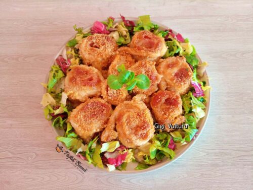 Rulouri din piept de pui cu șuncă și cașcaval la cuptor