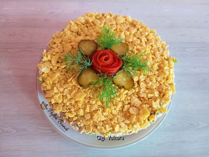 Salată de hrișcă cu iaurt grecesc și ardei