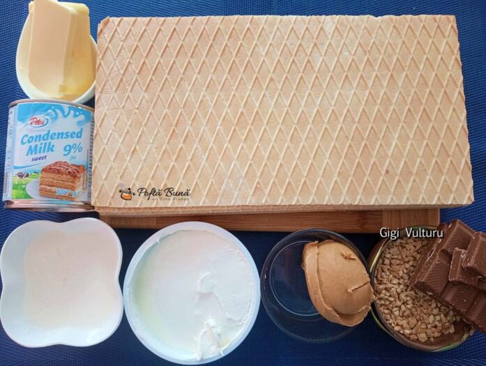 Ingrediente pentru prăjitură Snickers cu foi de napolitană