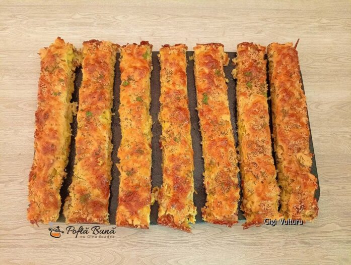 Bastonașe din dovlecei rași cu mozzarella și parmezan