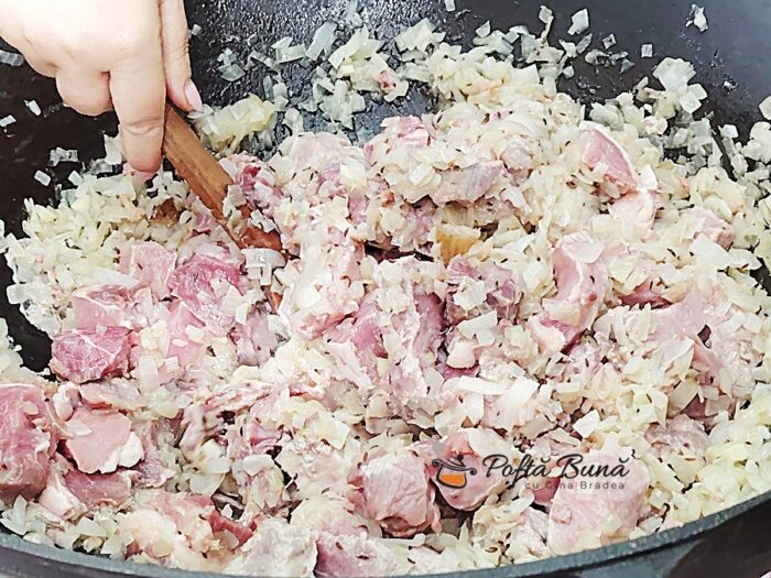 Gulaș unguresc de porc Mangalița cu cartofi și găluște (csipetke)