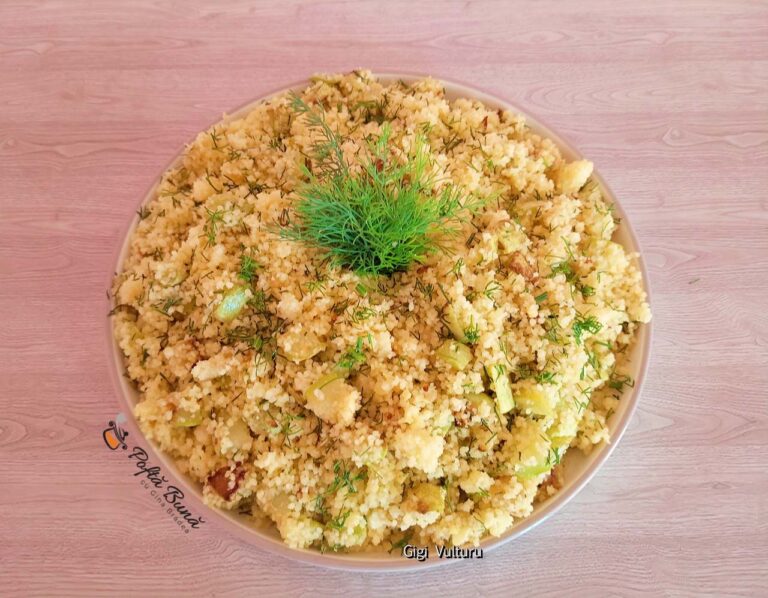 Couscous cu dovlecei, mărar și usturoi