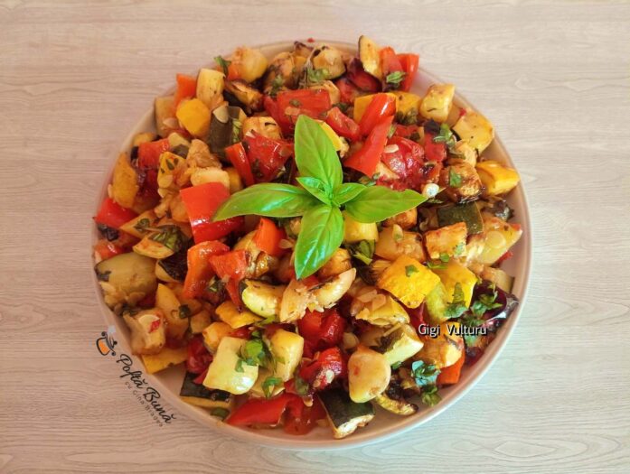 Ghiveci de legume multicolor la cuptor