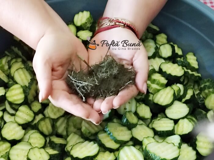 Cum se face salata de castraveți cu ceapă și mărar pentru iarnă